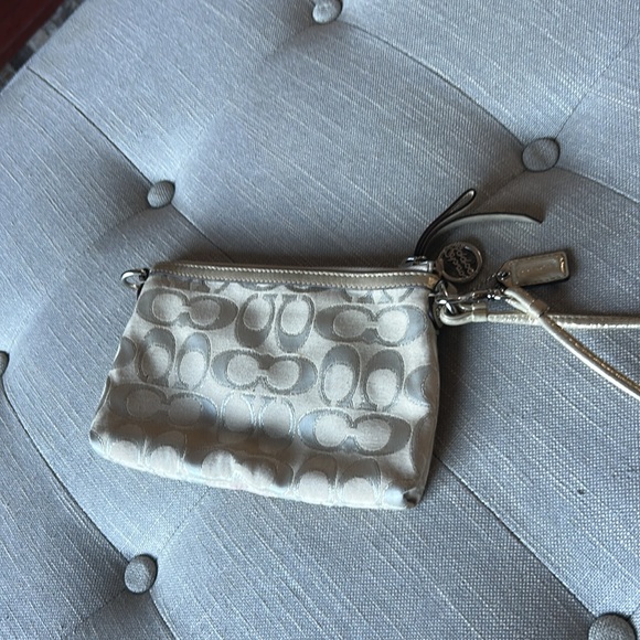 Vintage Coach Poppy Collection Wrislet - Picture 6 of 10
